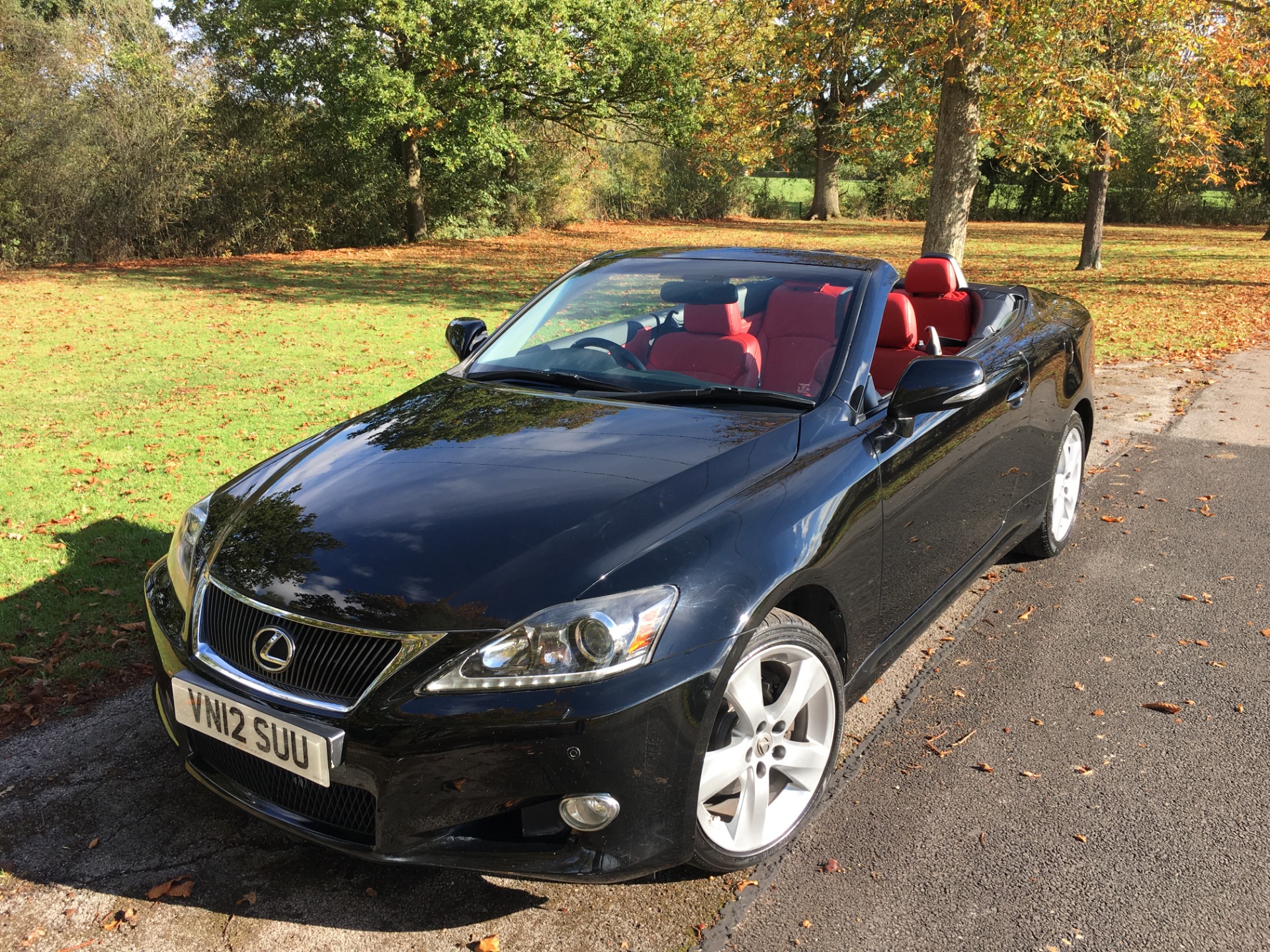 Lexus is 250c
